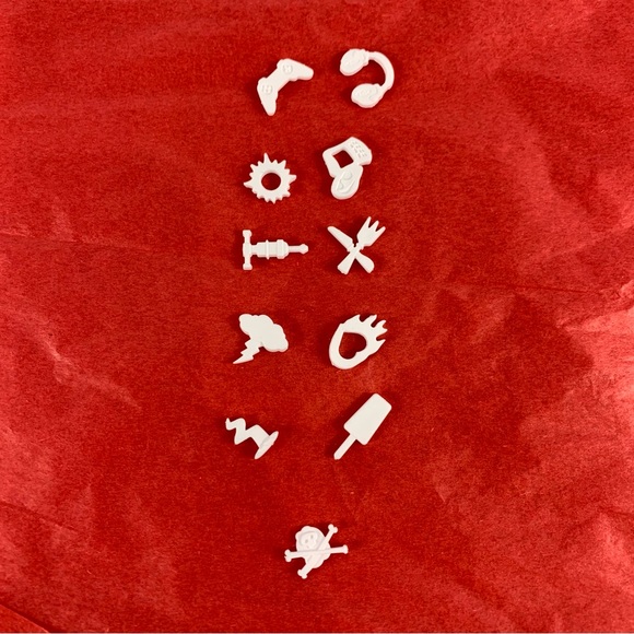 Operation Board Game 2013 Hasbro Tested Buzz & Nose Lights Up 100% Complete - Picture 14 of 16